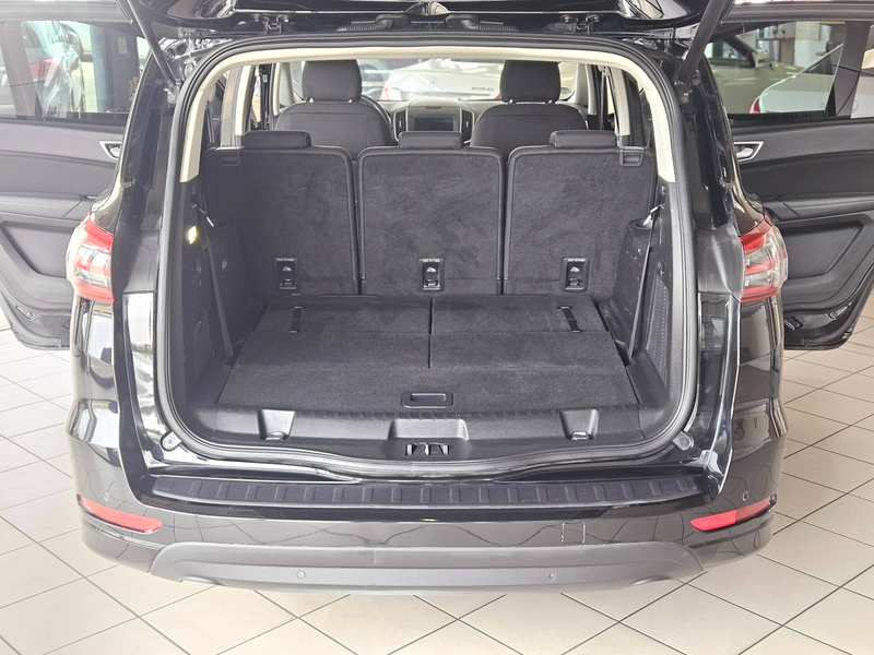 Ford S-Max Titanium *7-Sitzer, Scheckheftgepflegt, SYNC, LED* — photo 13