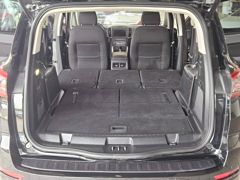 Ford S-Max Titanium *7-Sitzer, Scheckheftgepflegt, SYNC, LED* — photo 15