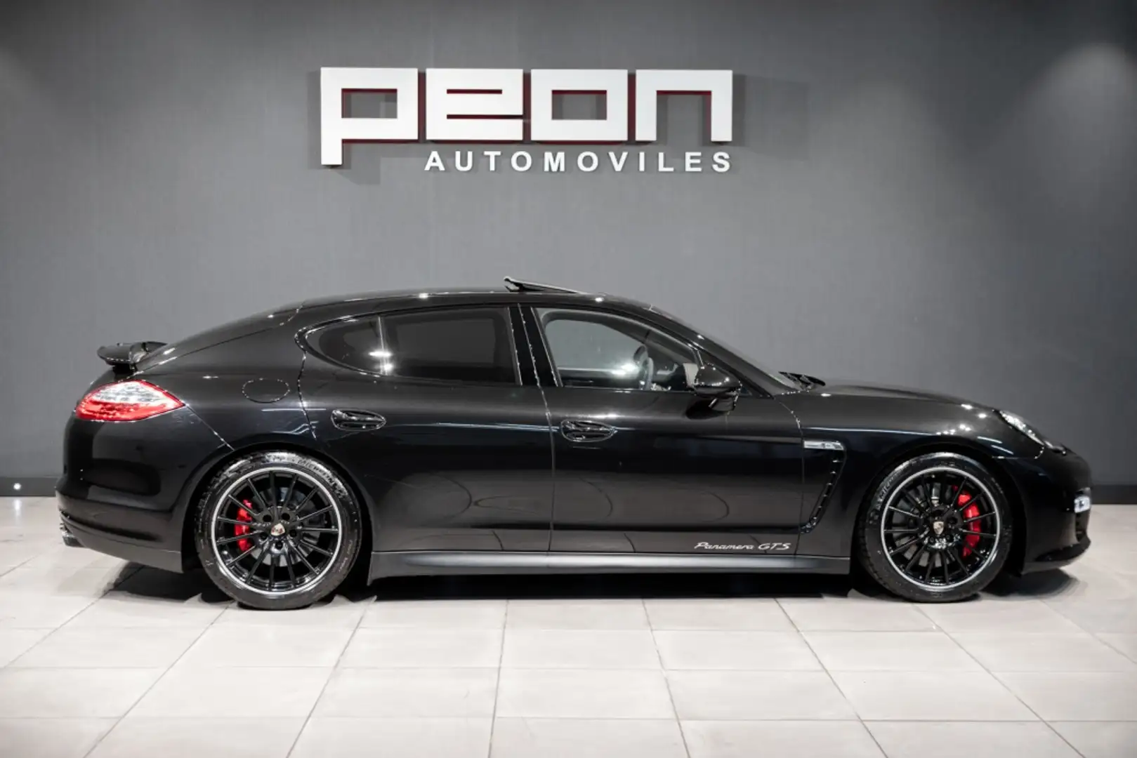 Porsche Panamera GTS Aut. Noir - 2