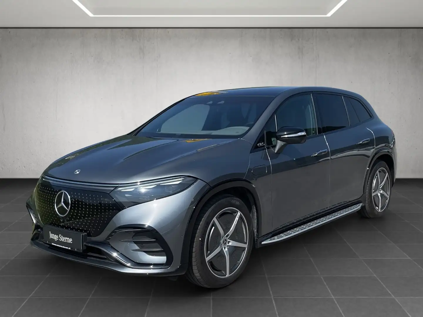 Mercedes-Benz EQS SUV EQS 500 4MATIC SUV AMG Pano Night AIR FAP MBUX Grau - 2