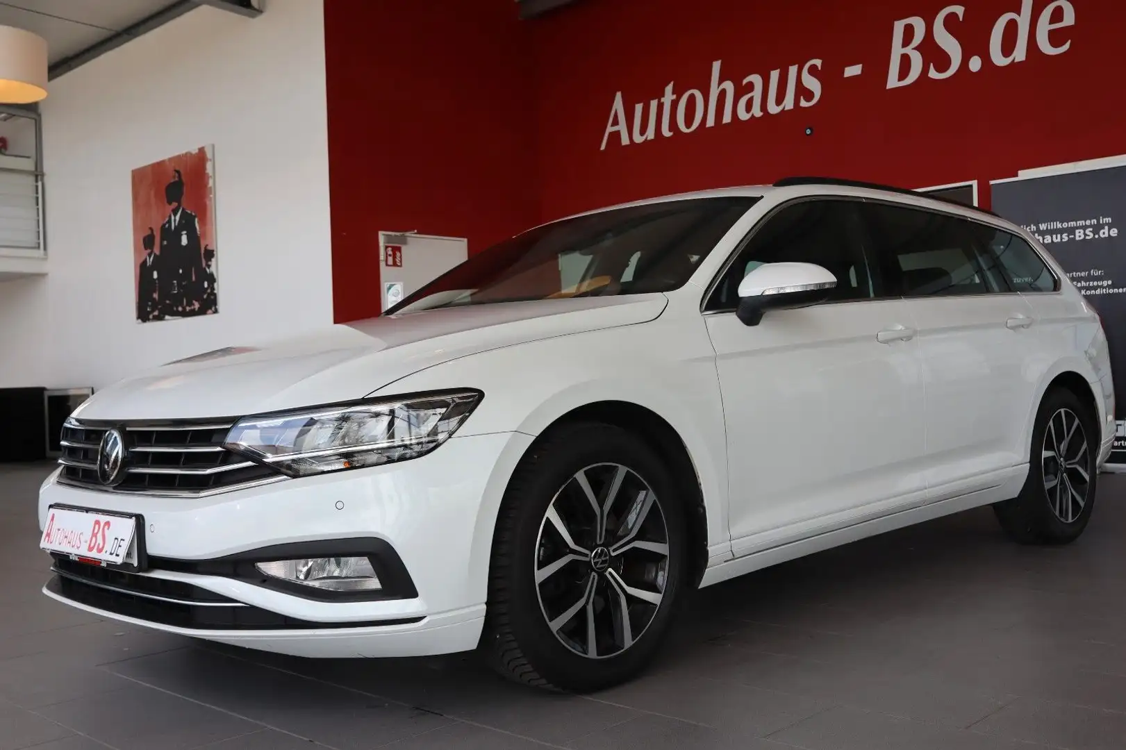 Volkswagen Passat Variant 2.0 TDI DSG,Kamera,Navi,LED,1Hd Wit - 1