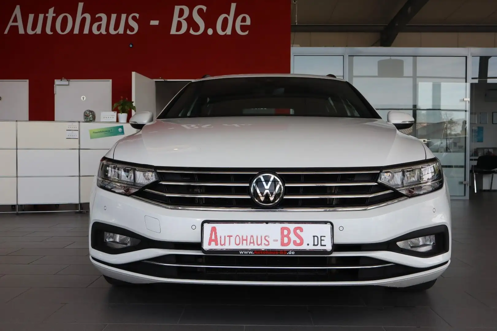 Volkswagen Passat Variant 2.0 TDI DSG,Kamera,Navi,LED,1Hd Wit - 2