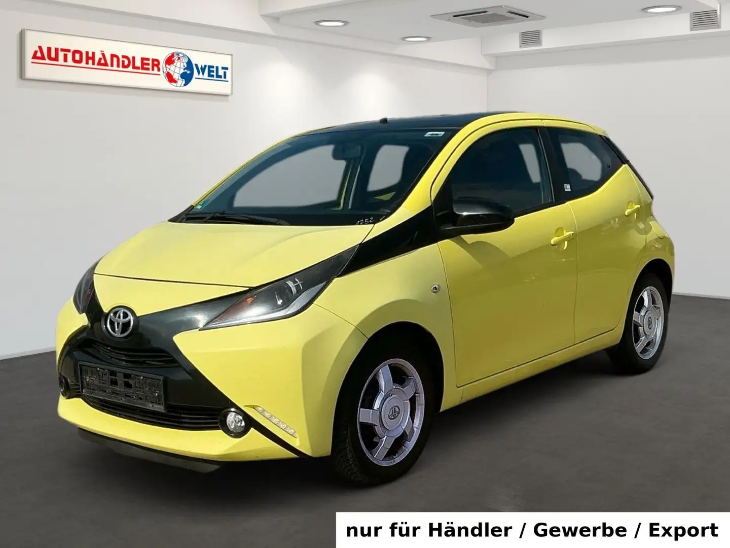 Toyota Aygo X 1.0 VVT-i 5-trg. x-cite Klima Apps R-Cam Jaune - 1