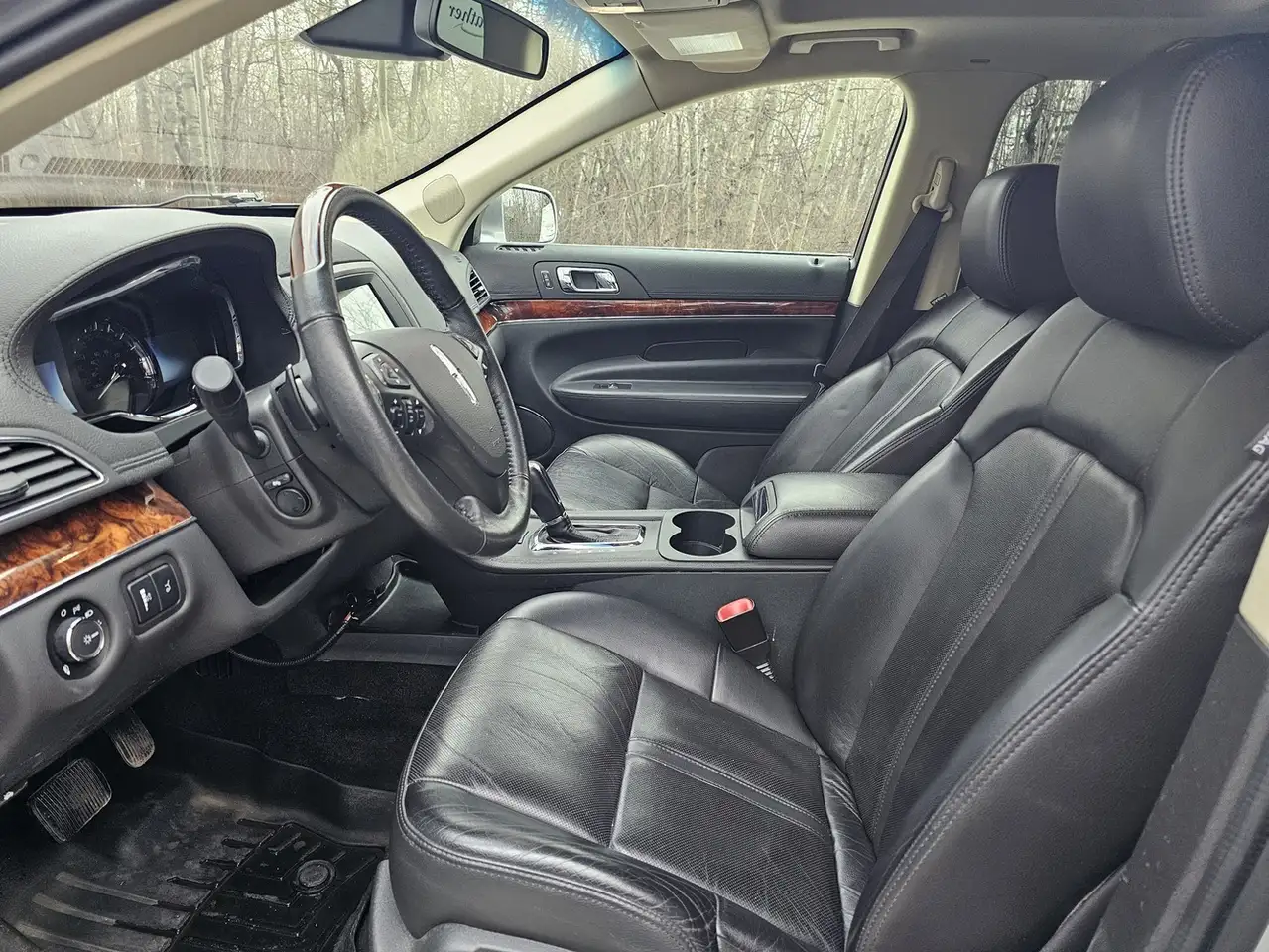 Lincoln MKT снимка Lincoln MKT