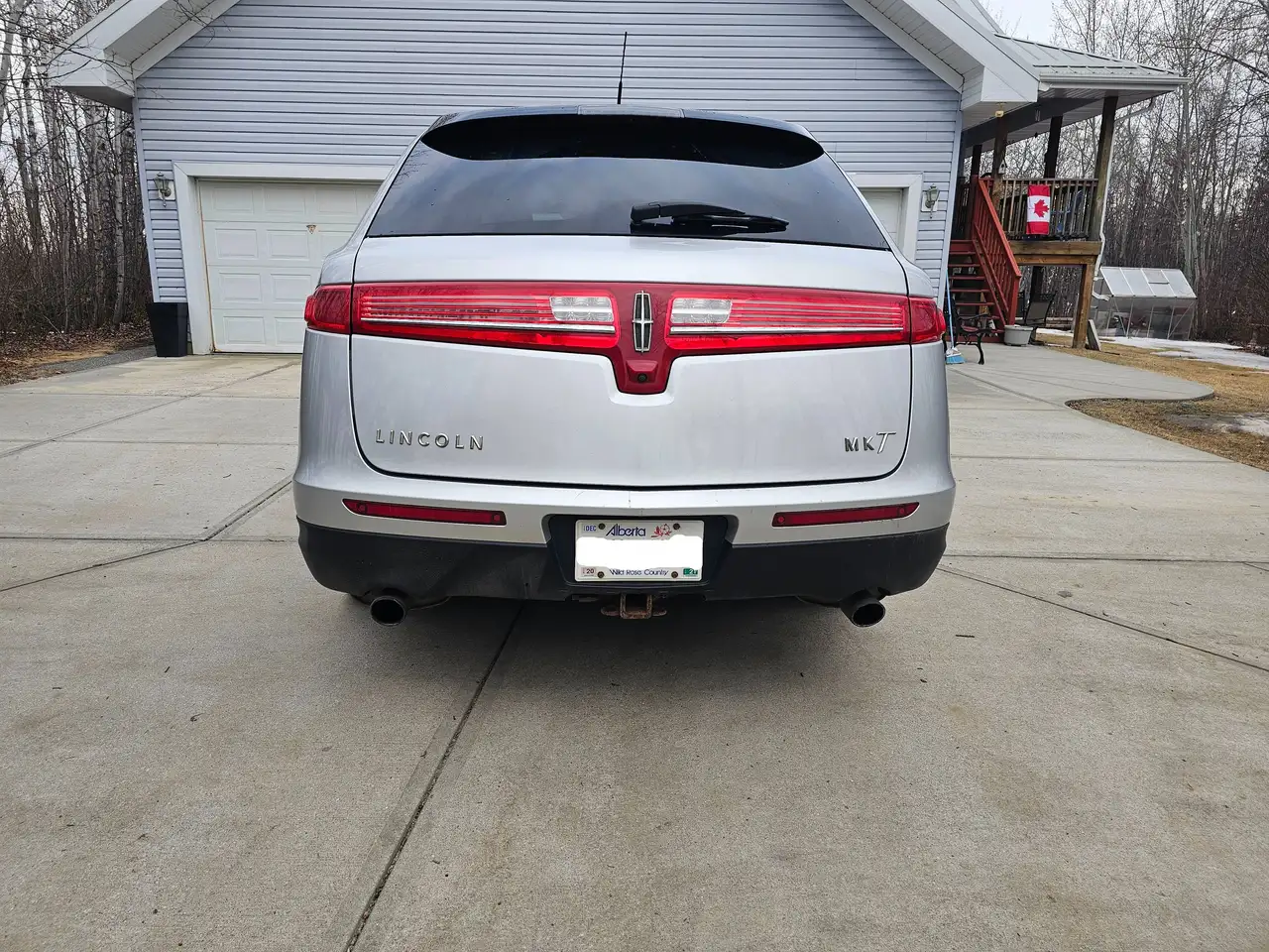 Lincoln MKT снимка Lincoln MKT