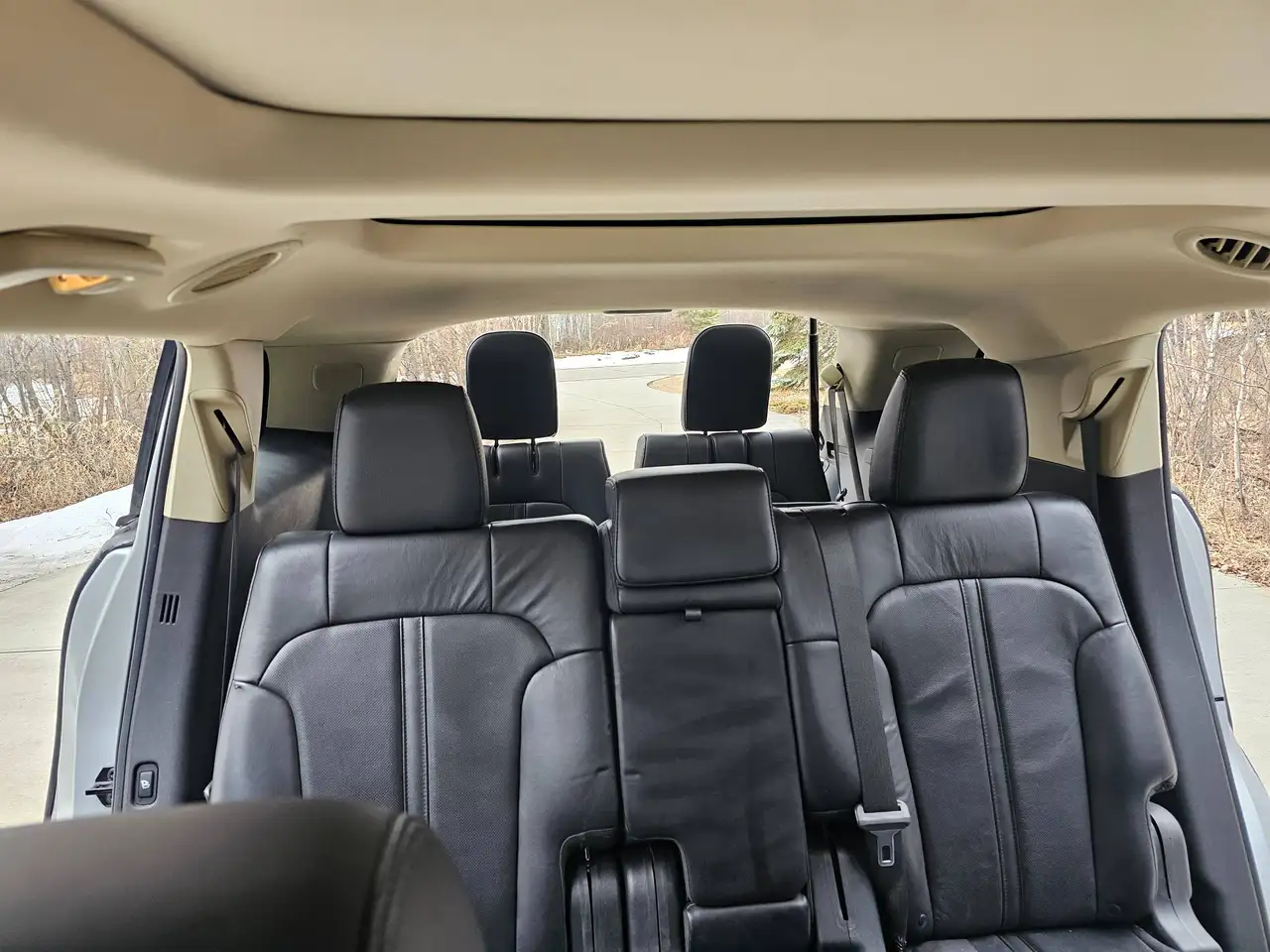 Lincoln MKT снимка Lincoln MKT