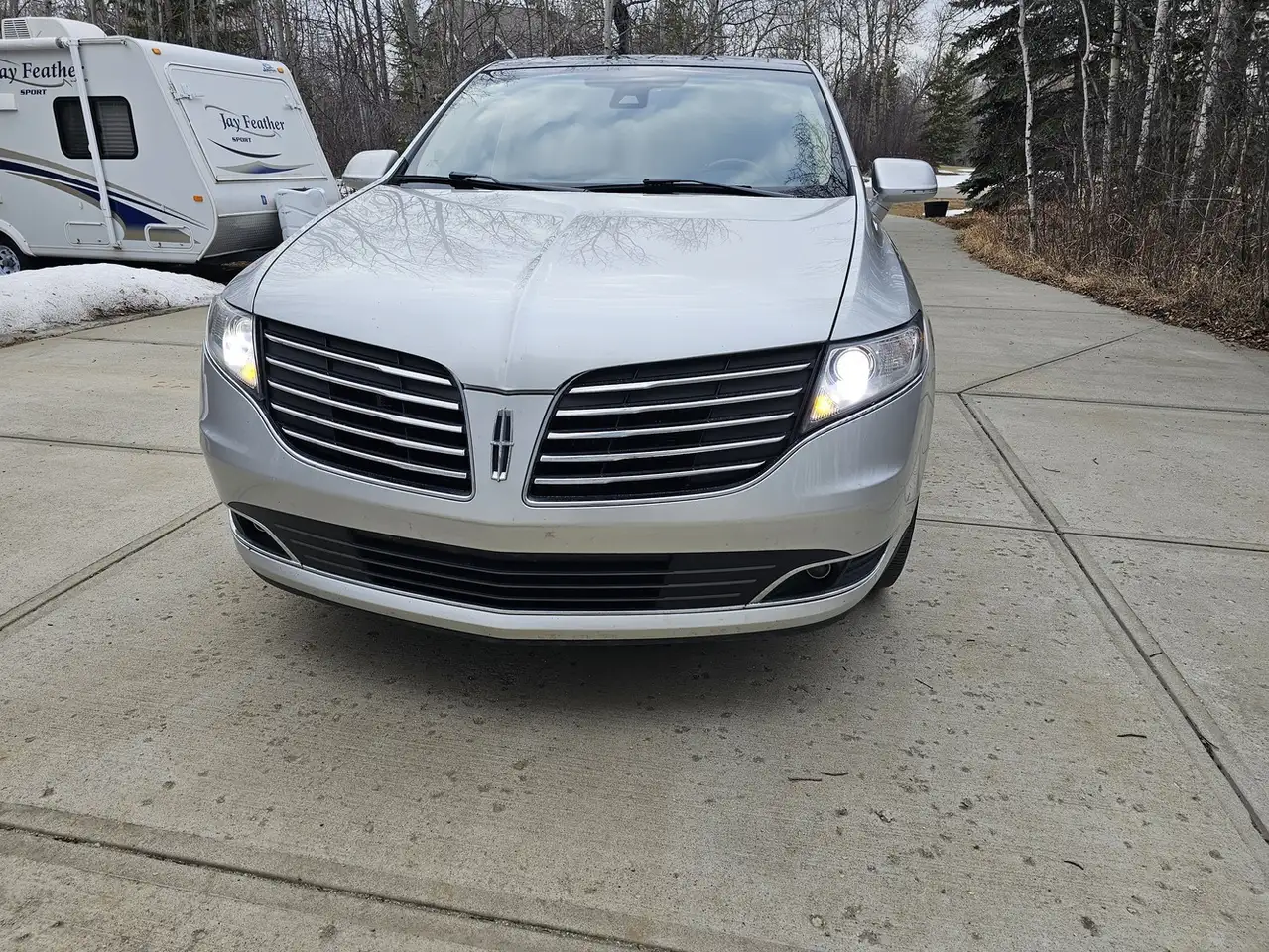 Lincoln MKT снимка Lincoln MKT