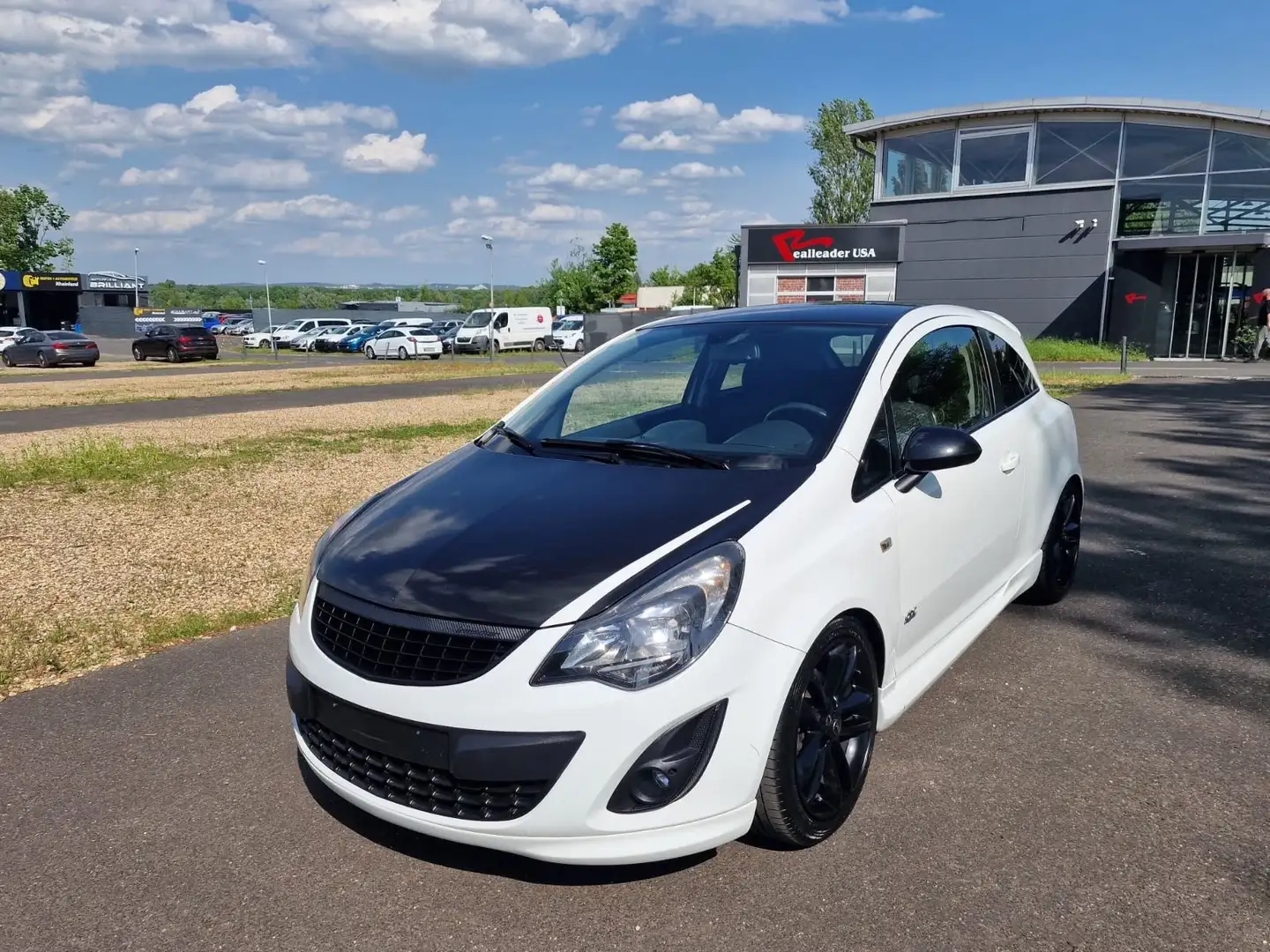 Opel Corsa D Color Edition OPC  120 ps / Navigation Weiß - 1