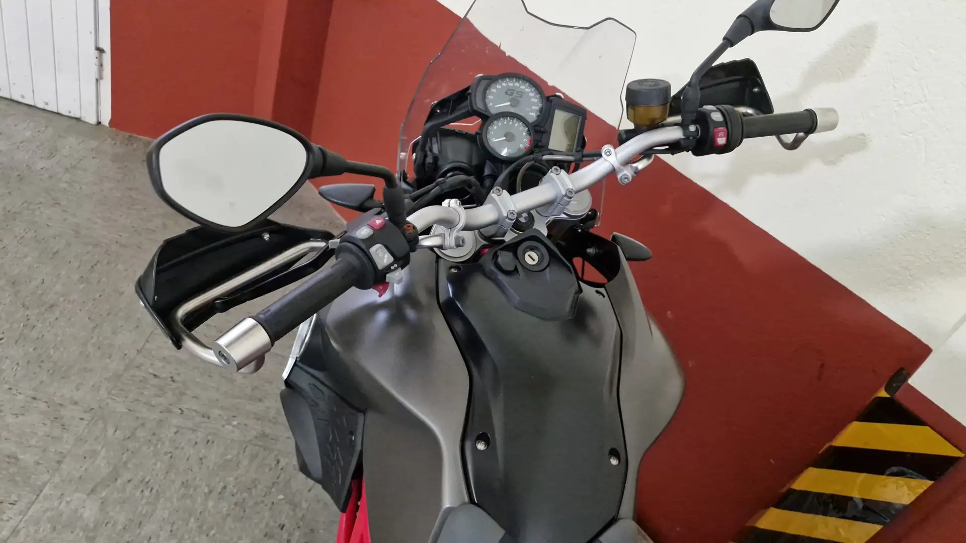 BMW F 800 GS Marrón - 1