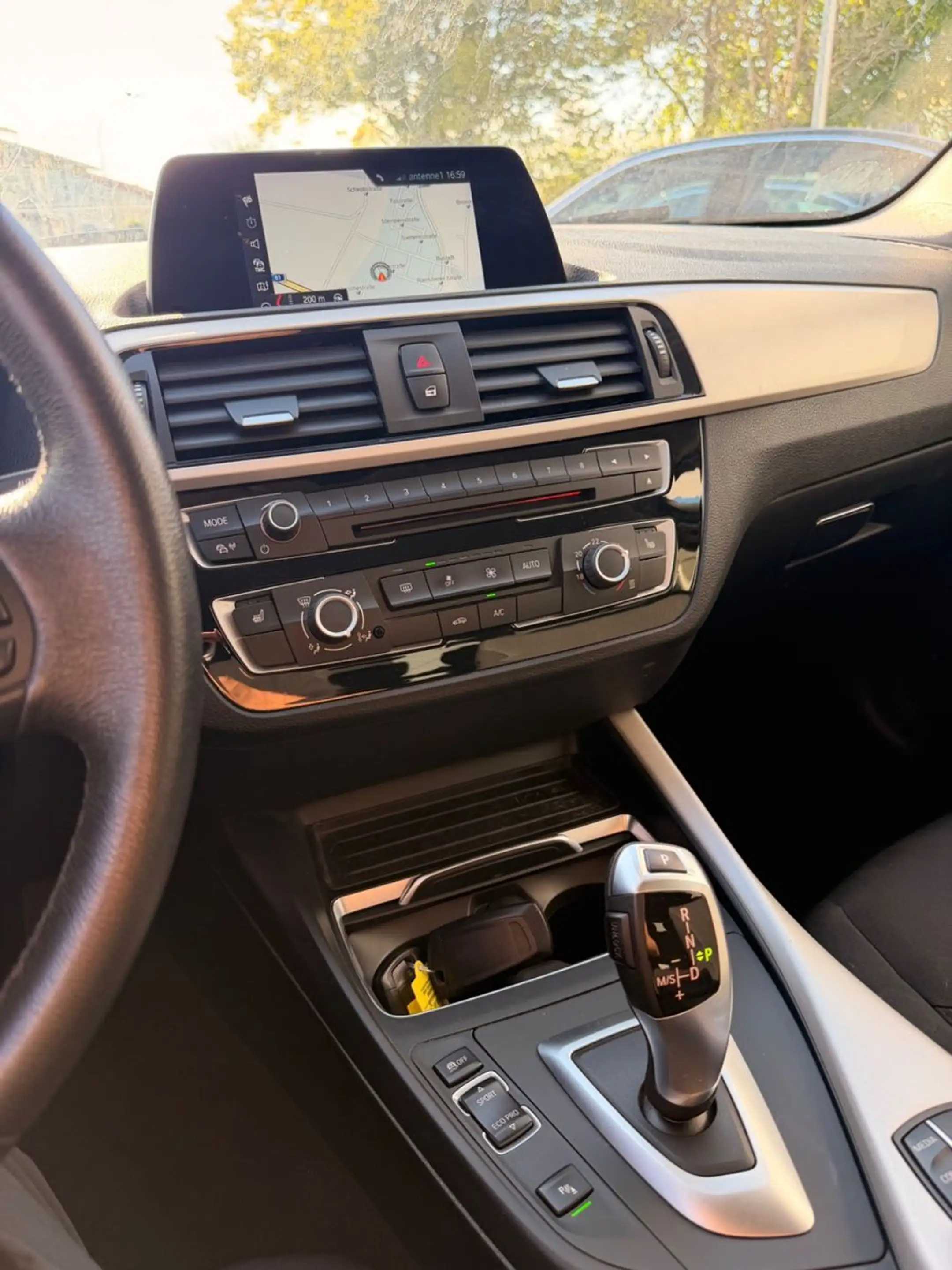 BMW 118 5-trg. 118i Advantage Automatik Gewährleistung — photo 11