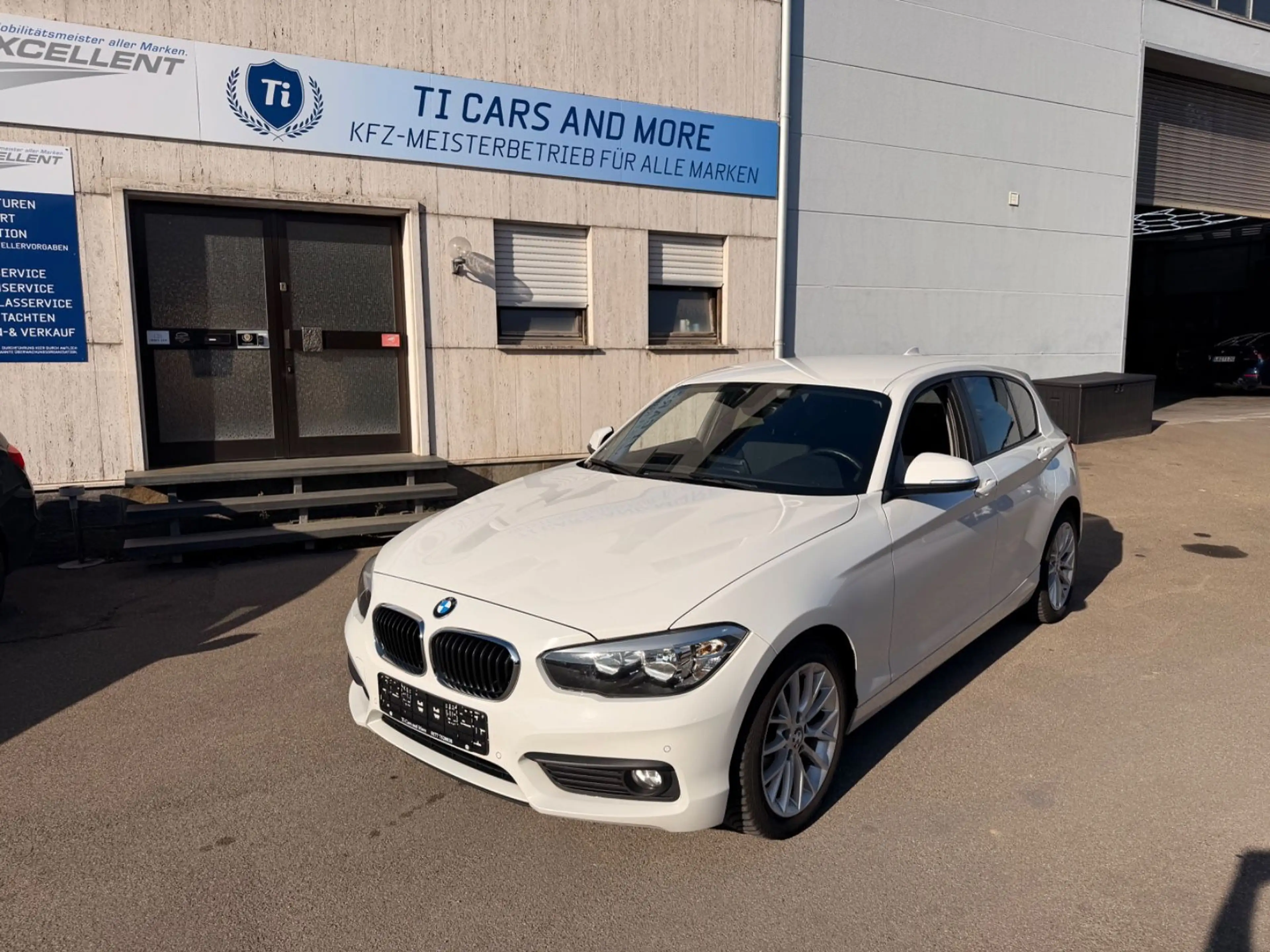 BMW 118 5-trg. 118i Advantage Automatik Gewährleistung — photo 2