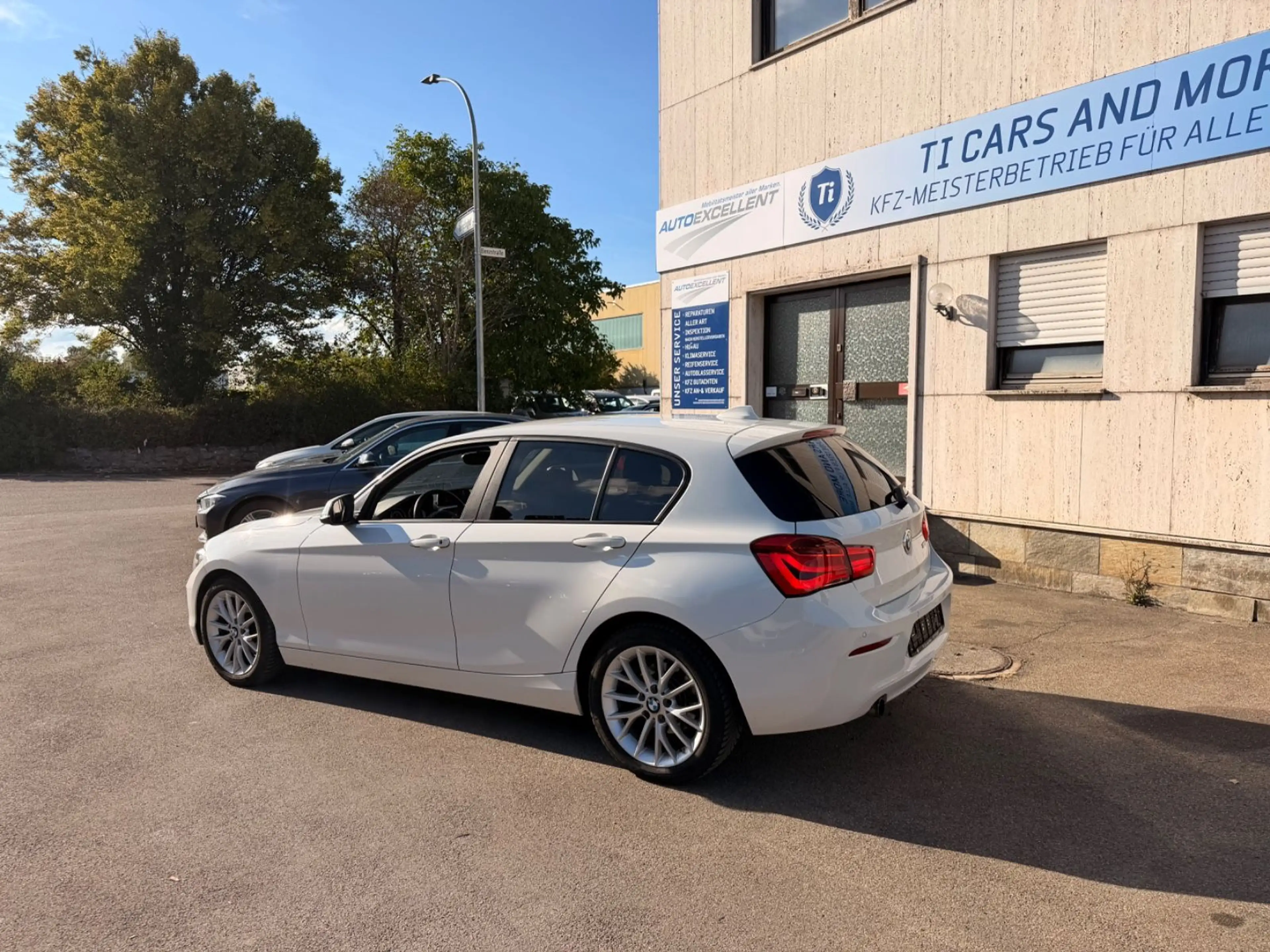 BMW 118 5-trg. 118i Advantage Automatik Gewährleistung — photo 5