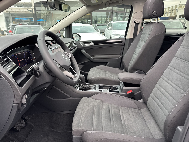 Volkswagen Touran 1.5 TSI DSG R-Line 7-Si. PANO STANDHZG AHK — photo 10