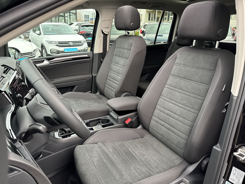Volkswagen Touran 1.5 TSI DSG R-Line 7-Si. PANO STANDHZG AHK — photo 9