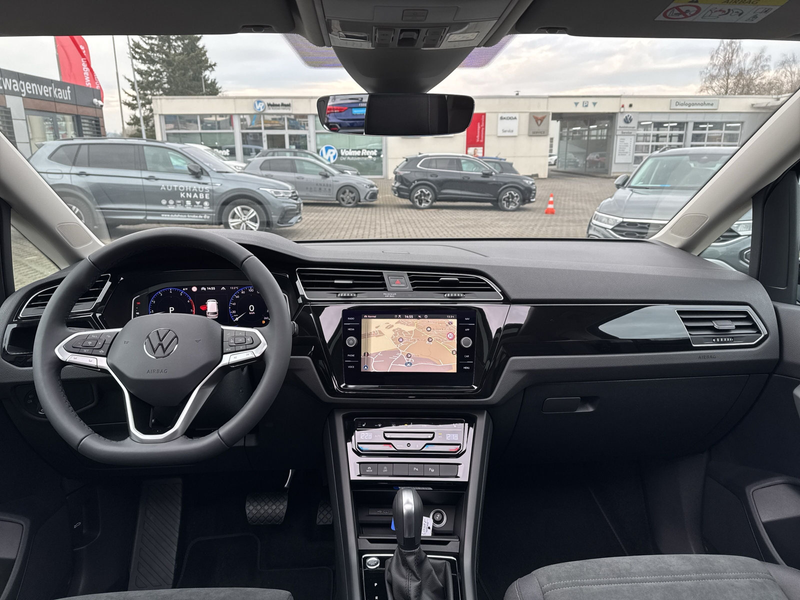 Volkswagen Touran 1.5 TSI DSG R-Line 7-Si. PANO STANDHZG AHK — photo 15