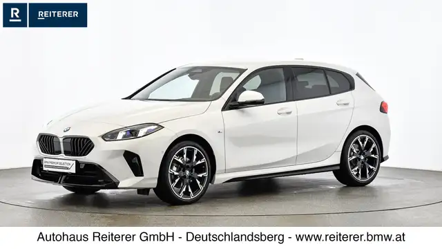 BMW 1 Series view 3