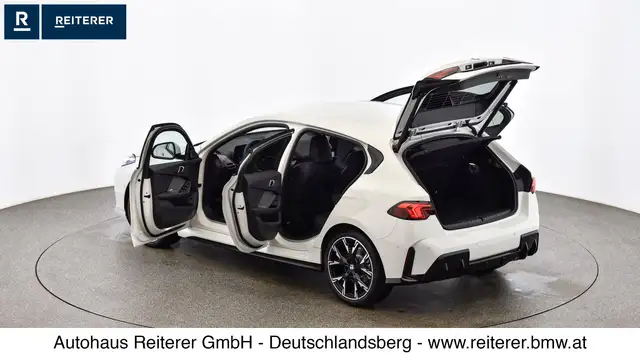 BMW 1 Series view 10
