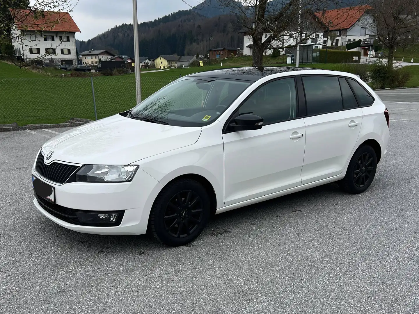 Skoda Rapid/Spaceback Rapid 1,2 TSI Sport Sport Weiß - 2