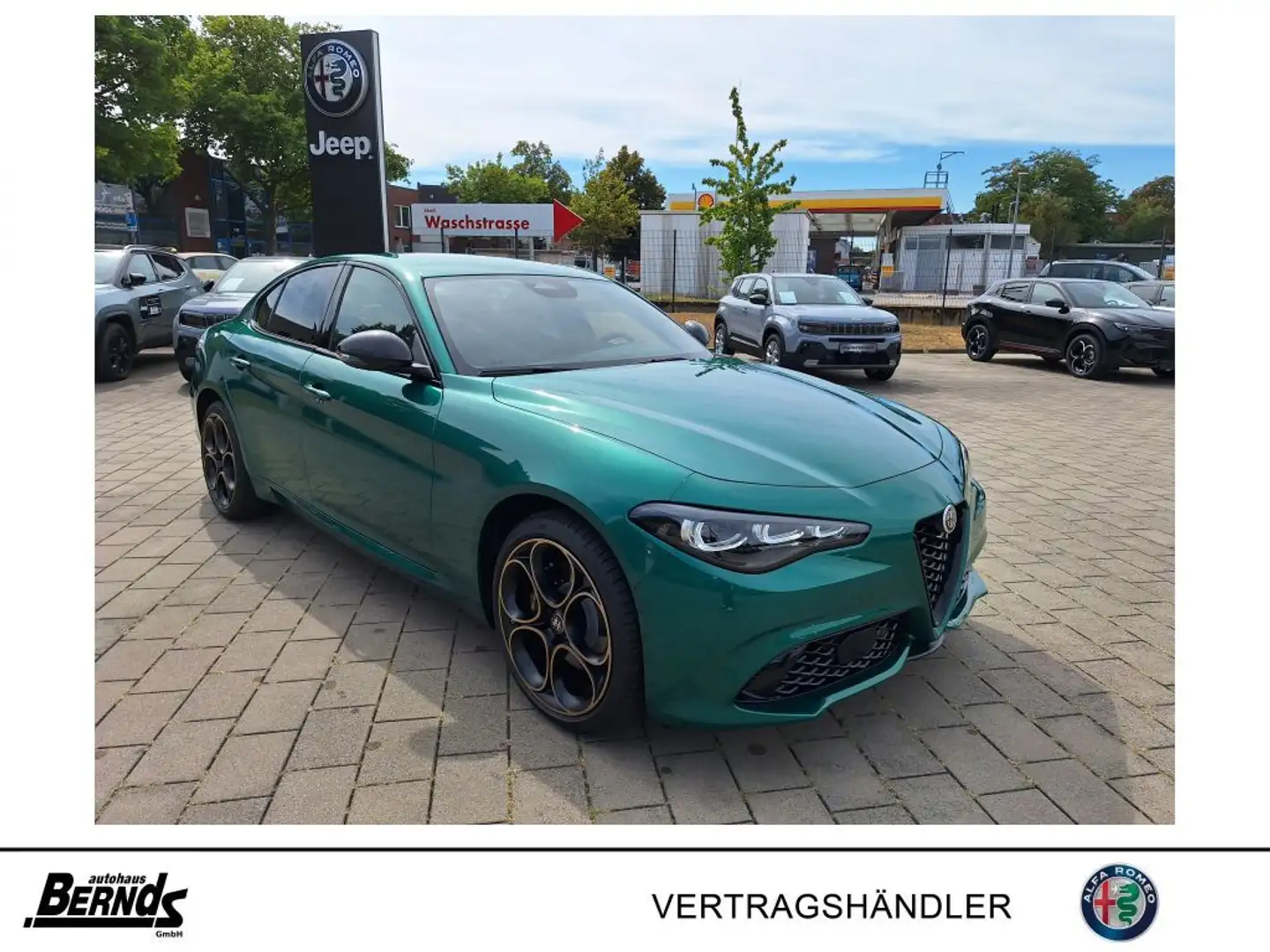 Alfa Romeo Giulia 2.0 Turbo  AT8-Q4 INTENSA ALLRAD MATRIX-LED ACC Vert - 2