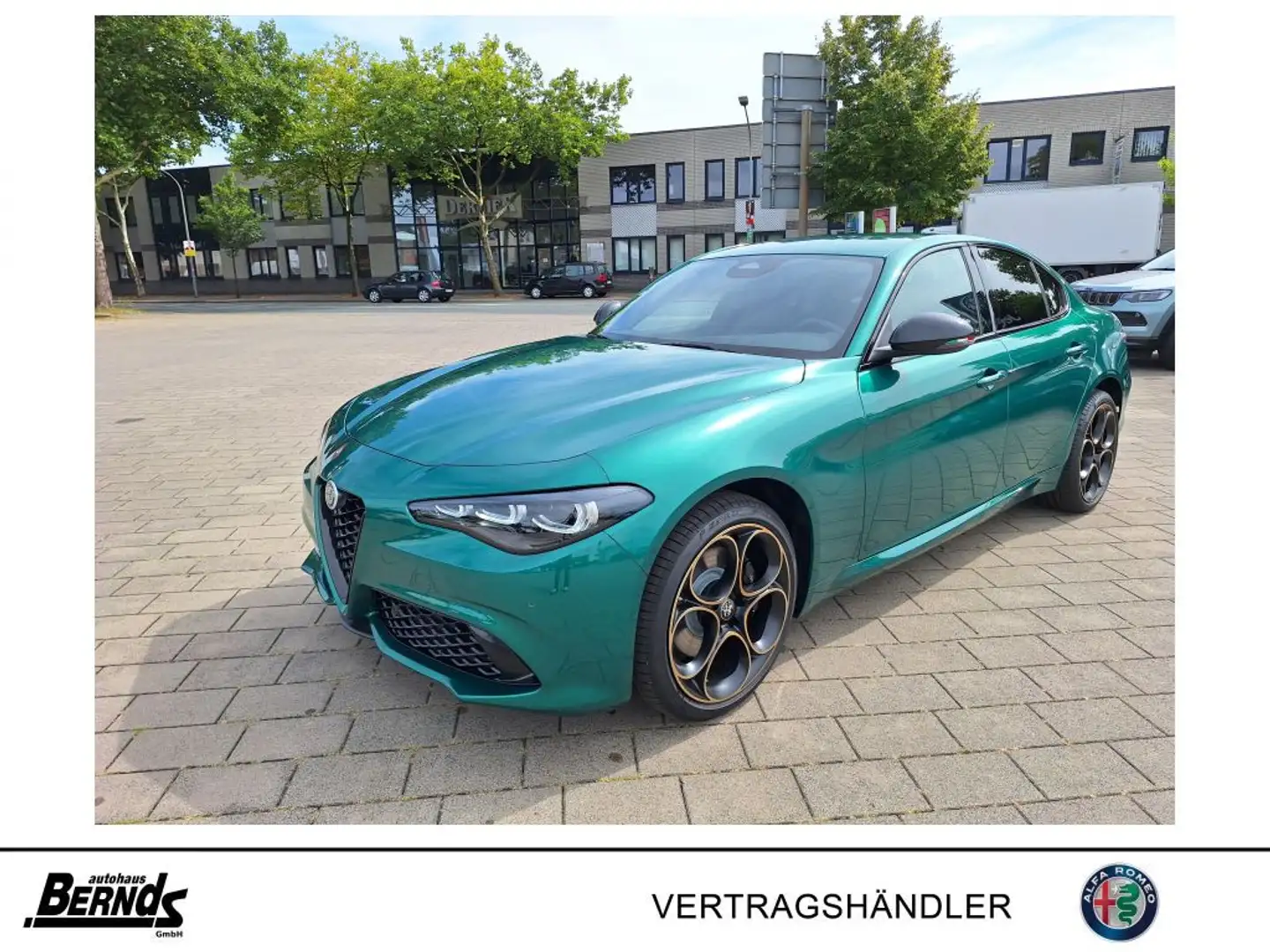 Alfa Romeo Giulia 2.0 Turbo  AT8-Q4 INTENSA ALLRAD MATRIX-LED ACC Vert - 1