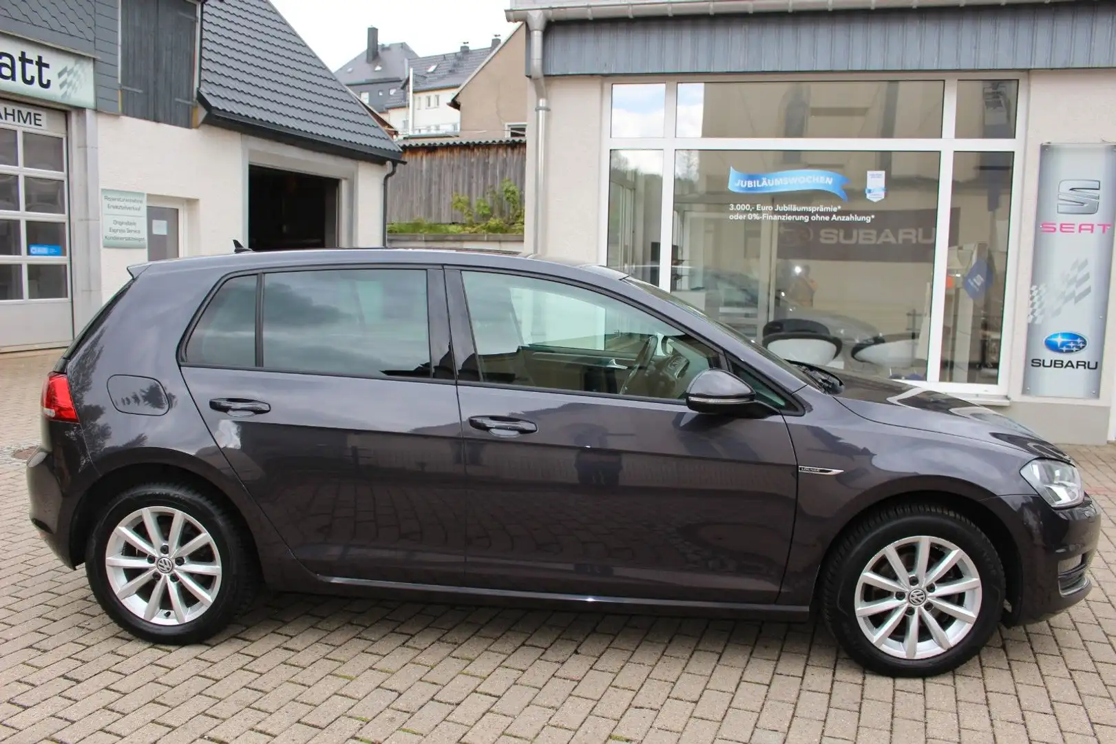 Volkswagen Golf VII Lim. Lounge BMT Standheizung,SHZ,Tempo. Gris - 2