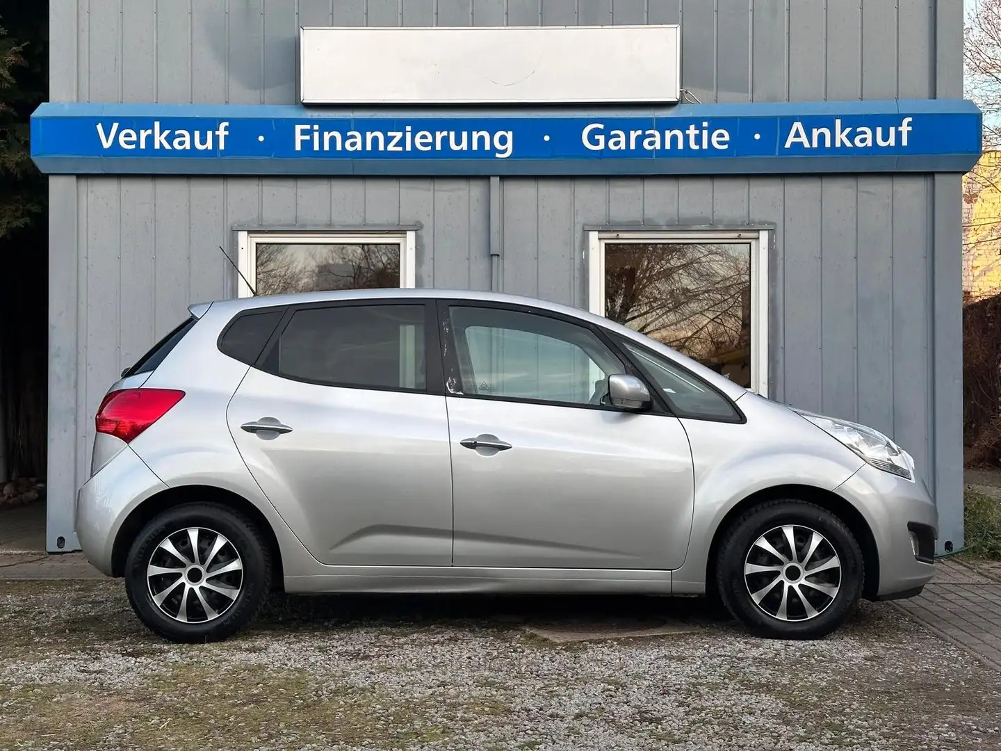 Kia Venga 1.6 Dream Team*TÜV neu*SHZ*PDC*Klima Silber - 2