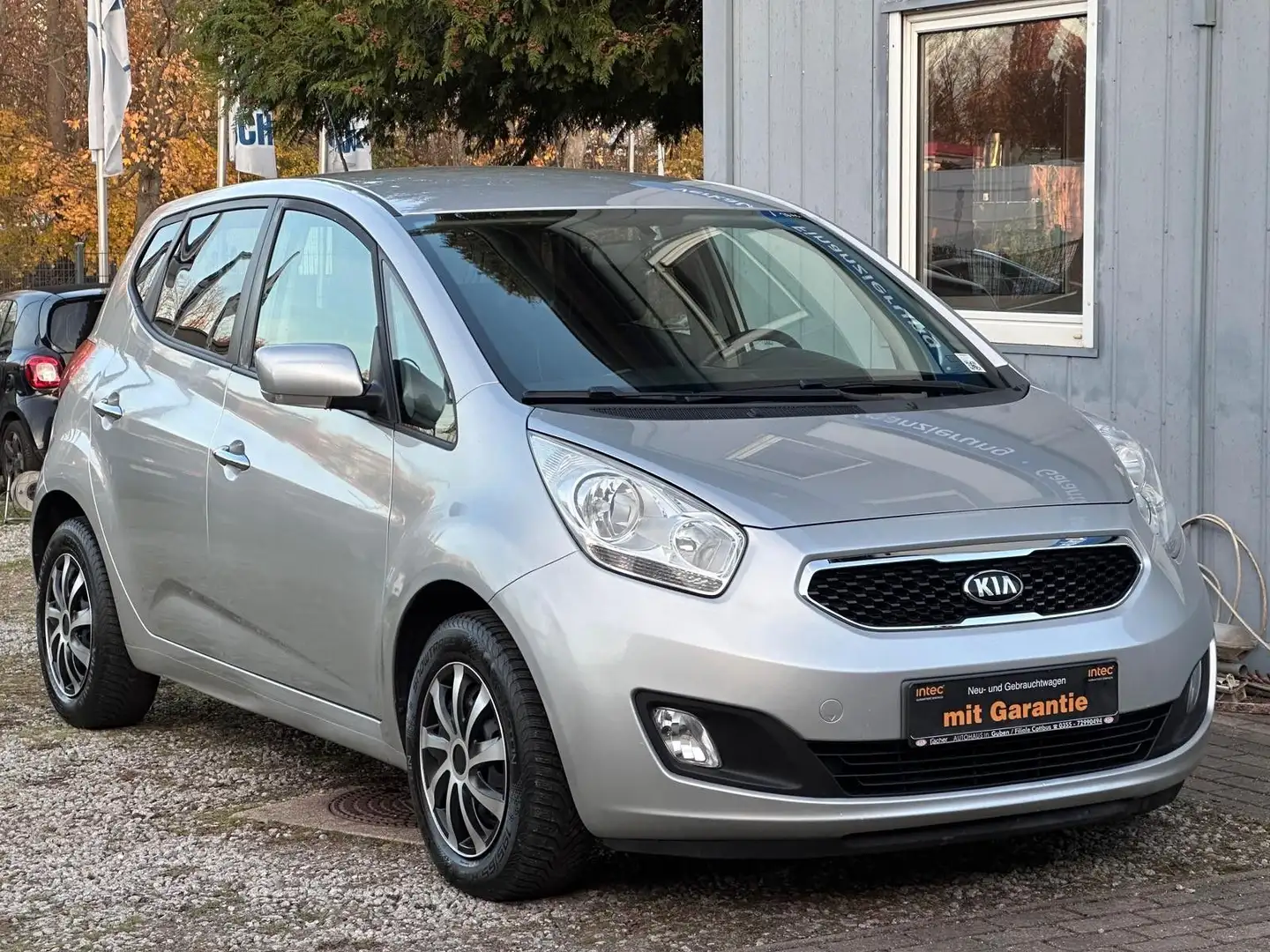 Kia Venga 1.6 Dream Team*TÜV neu*SHZ*PDC*Klima Silber - 1