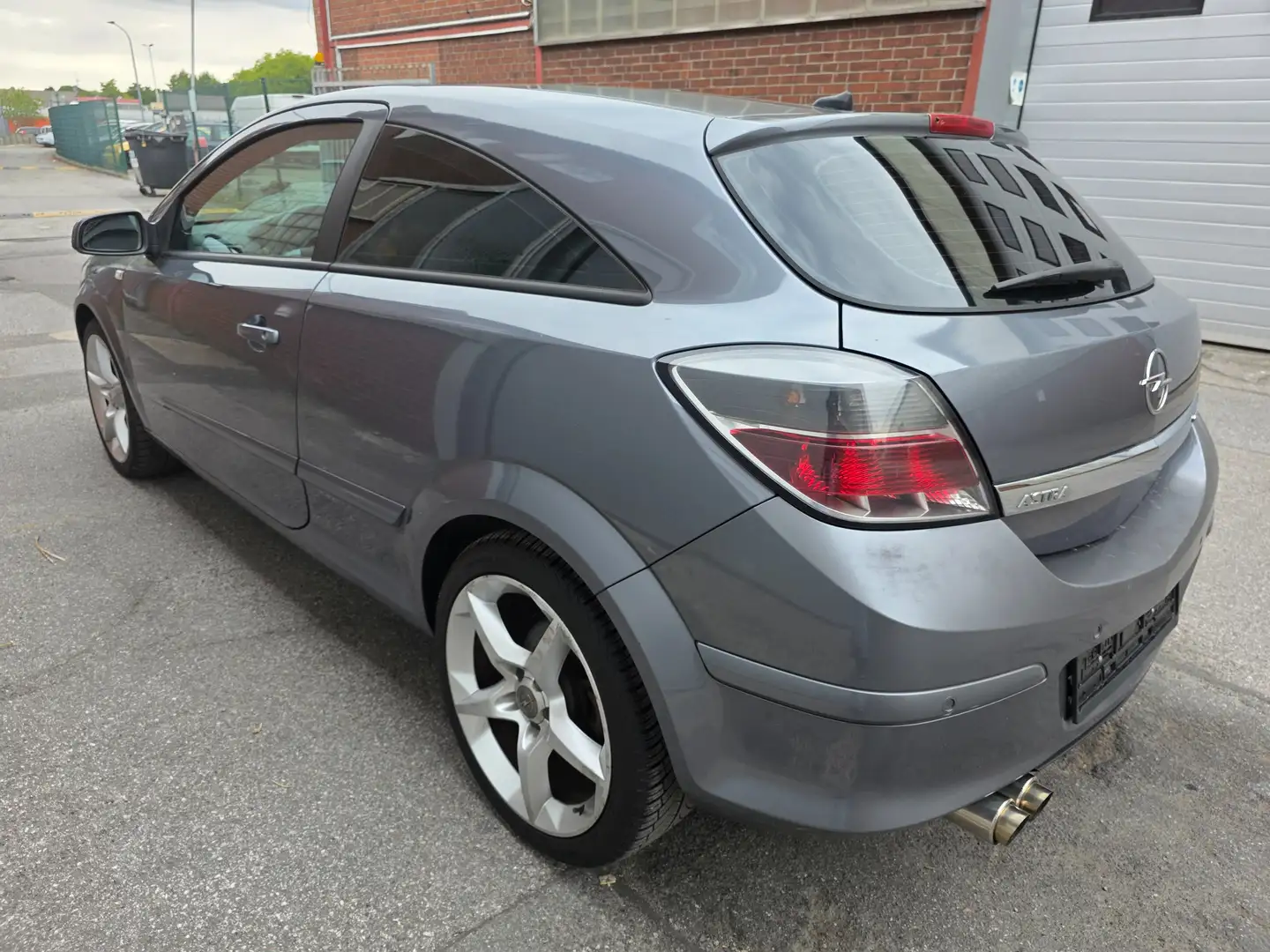 Opel Astra Astra GTC 1,8 Sport Grau - 2