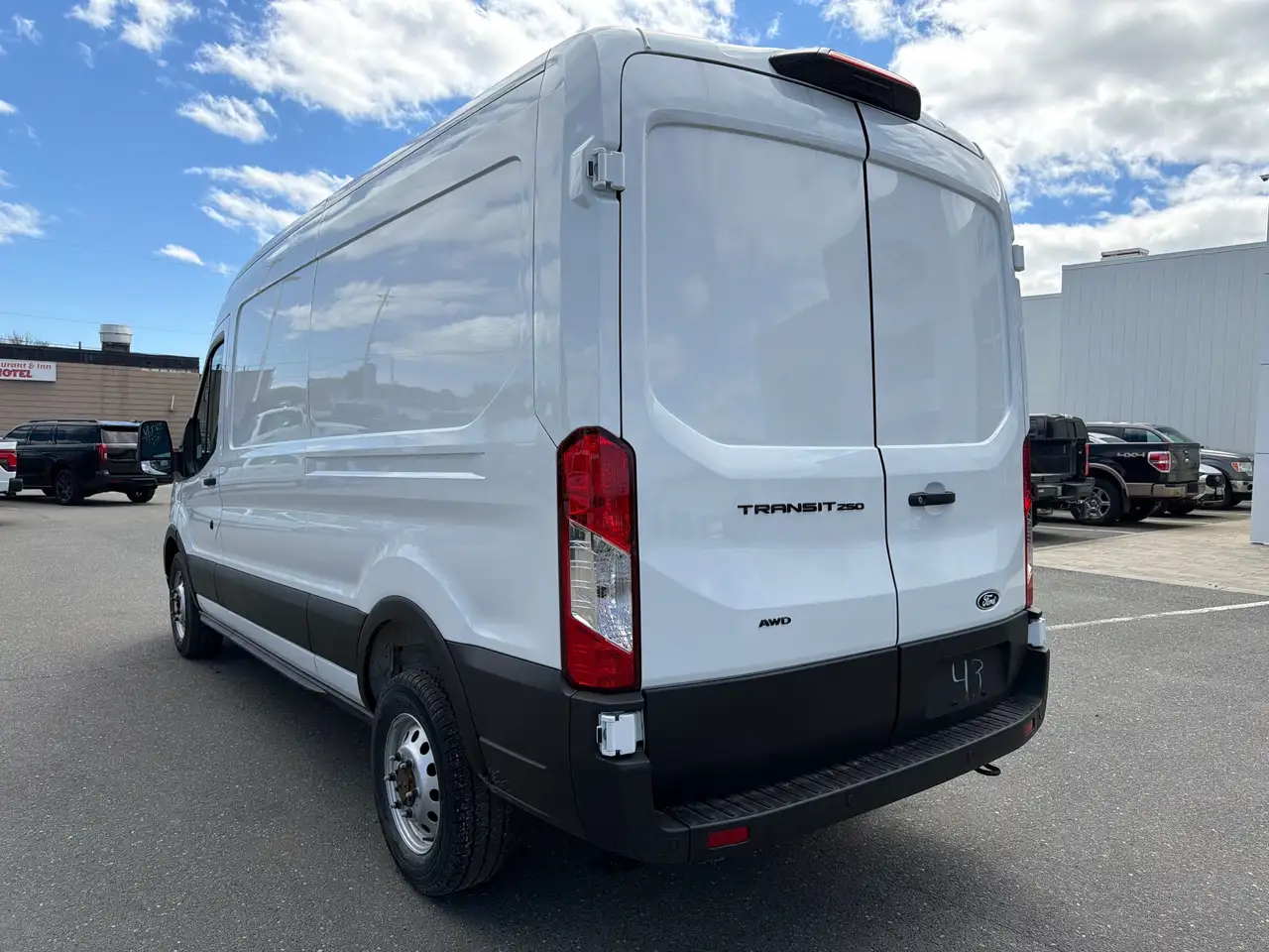 Ford Transit Cargo Van снимка Ford Transit Cargo Van