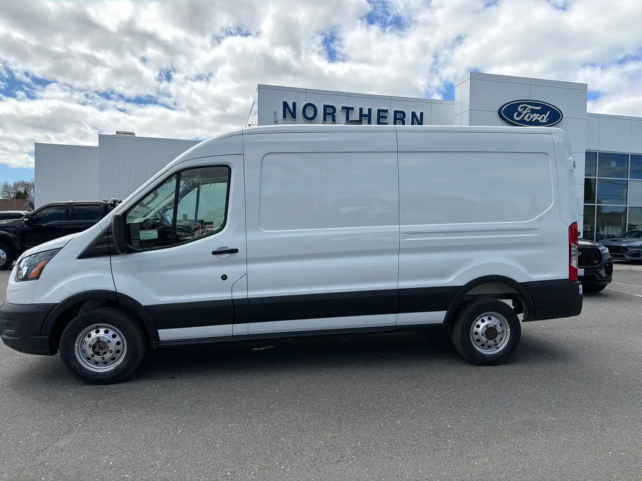 Ford Transit Cargo Van снимка Ford Transit Cargo Van