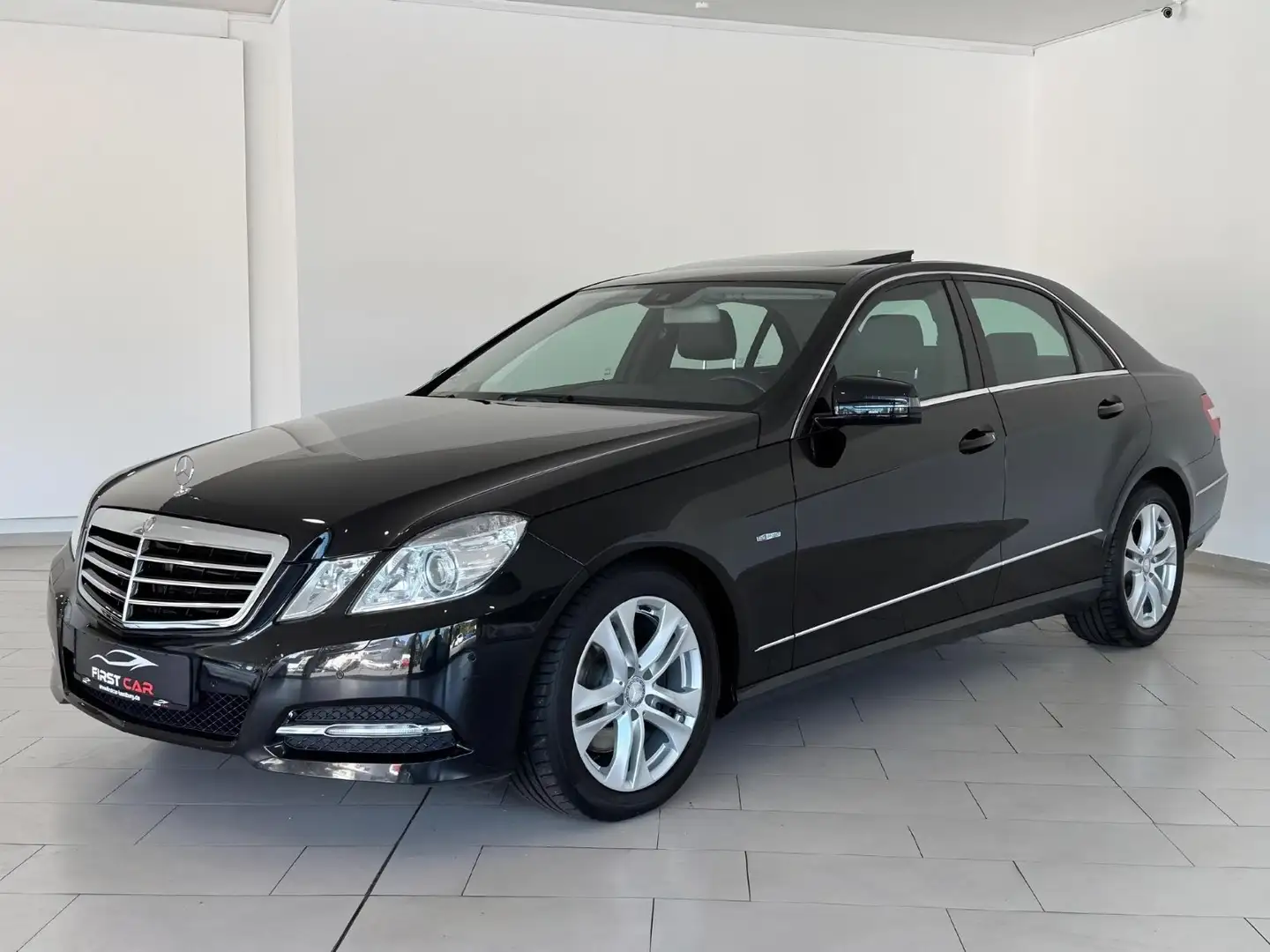 Mercedes-Benz E 350 CDI 4Matic BlueEfficiency Avantgarde Schwarz - 1