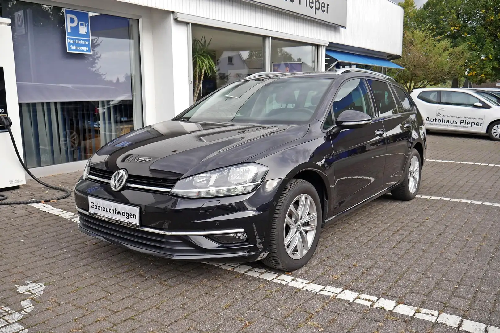 Volkswagen Golf Variant VII 1.6 TDI DSG Comfortline AHK NAVI PDC 85 kW ... Noir - 2