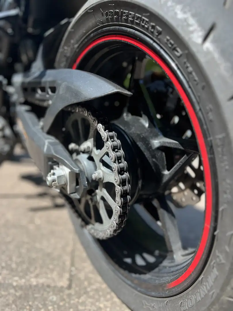 Kawasaki Z 900 Zwart - 2