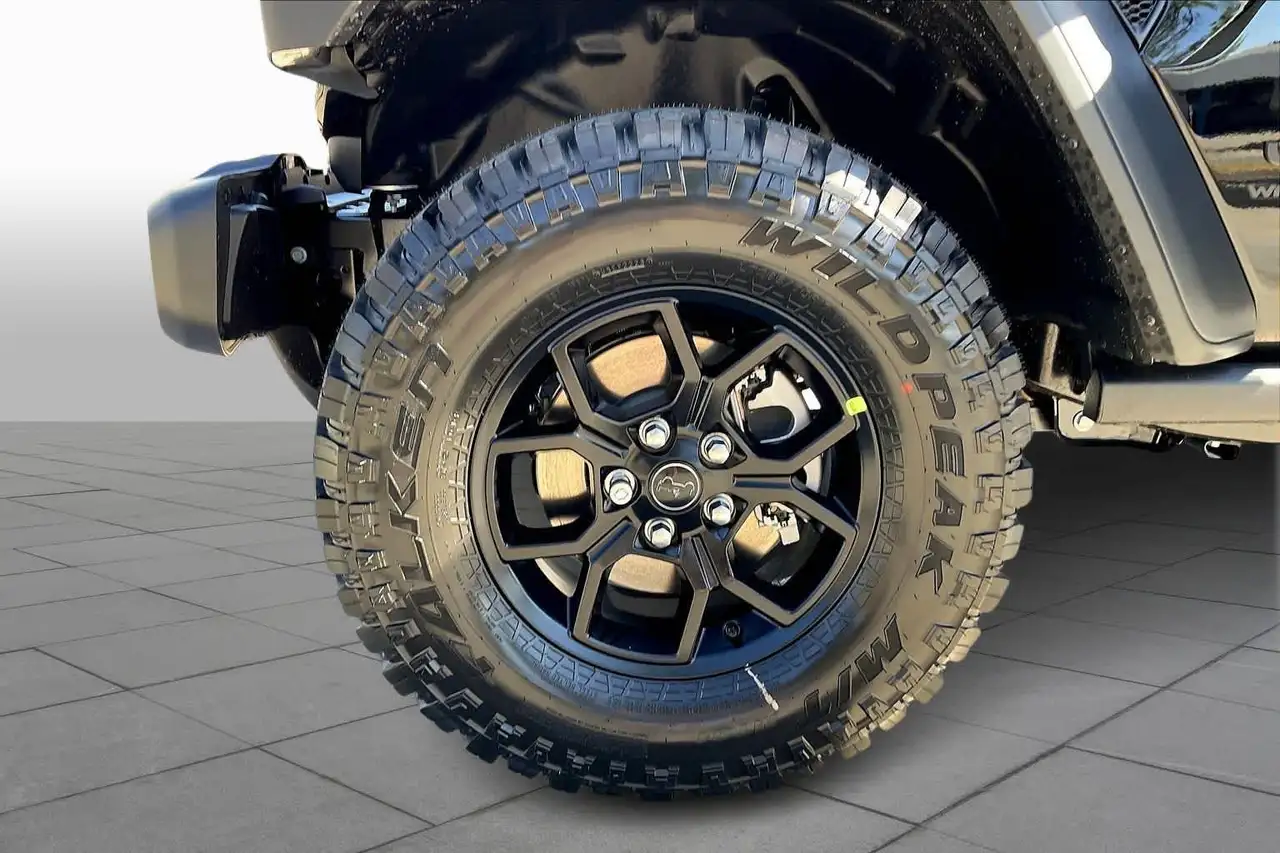 Jeep Wrangler снимка Jeep Wrangler