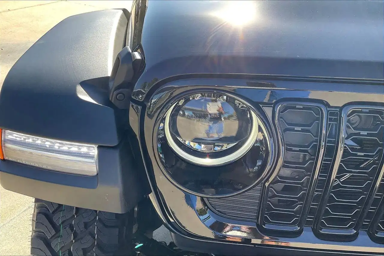 Jeep Wrangler снимка Jeep Wrangler