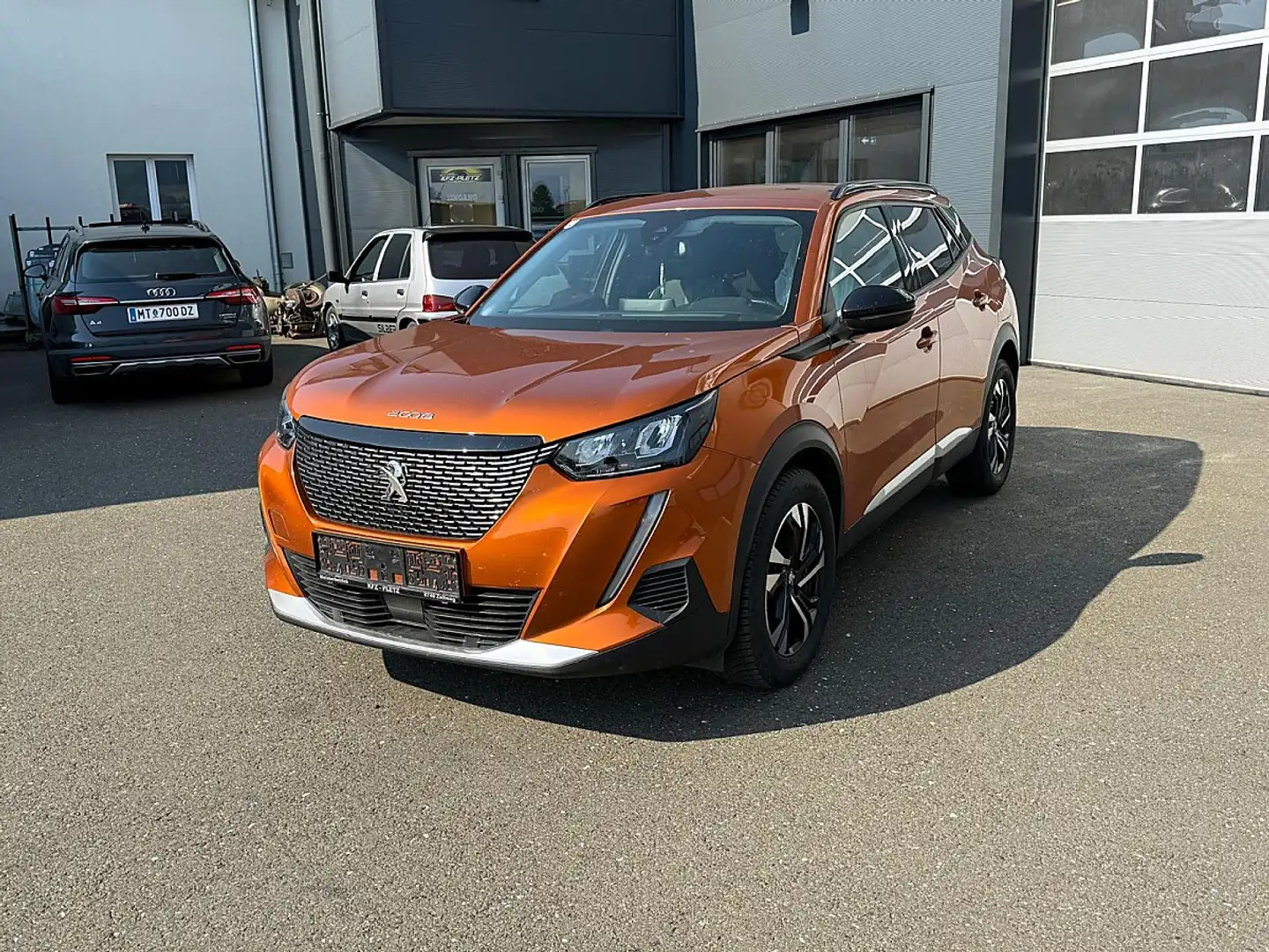 Peugeot 2008 PureTech 130 S&S Allure EAT8 TEMP LED PDC WERKS... Orange - 2