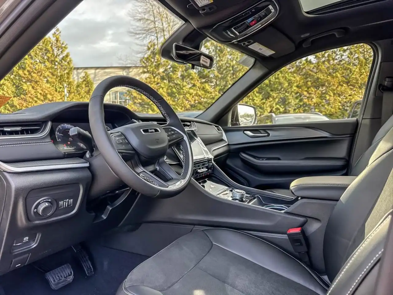 Jeep Grand Cherokee снимка Jeep Grand Cherokee