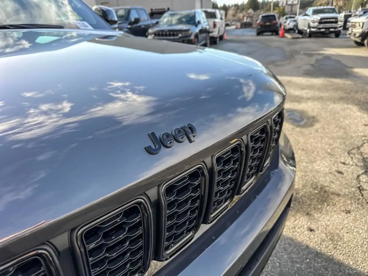 Jeep Grand Cherokee снимка Jeep Grand Cherokee