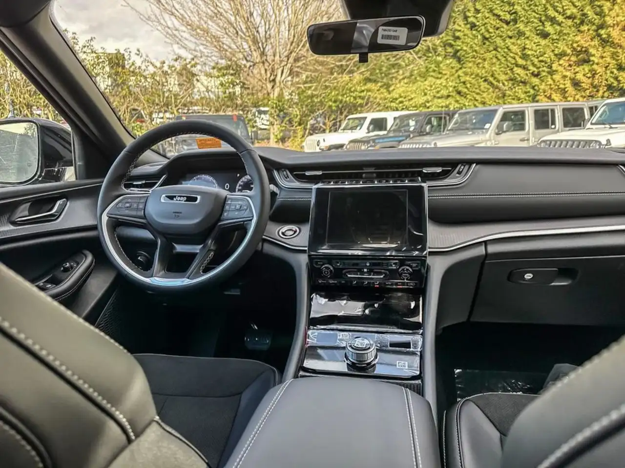 Jeep Grand Cherokee снимка Jeep Grand Cherokee