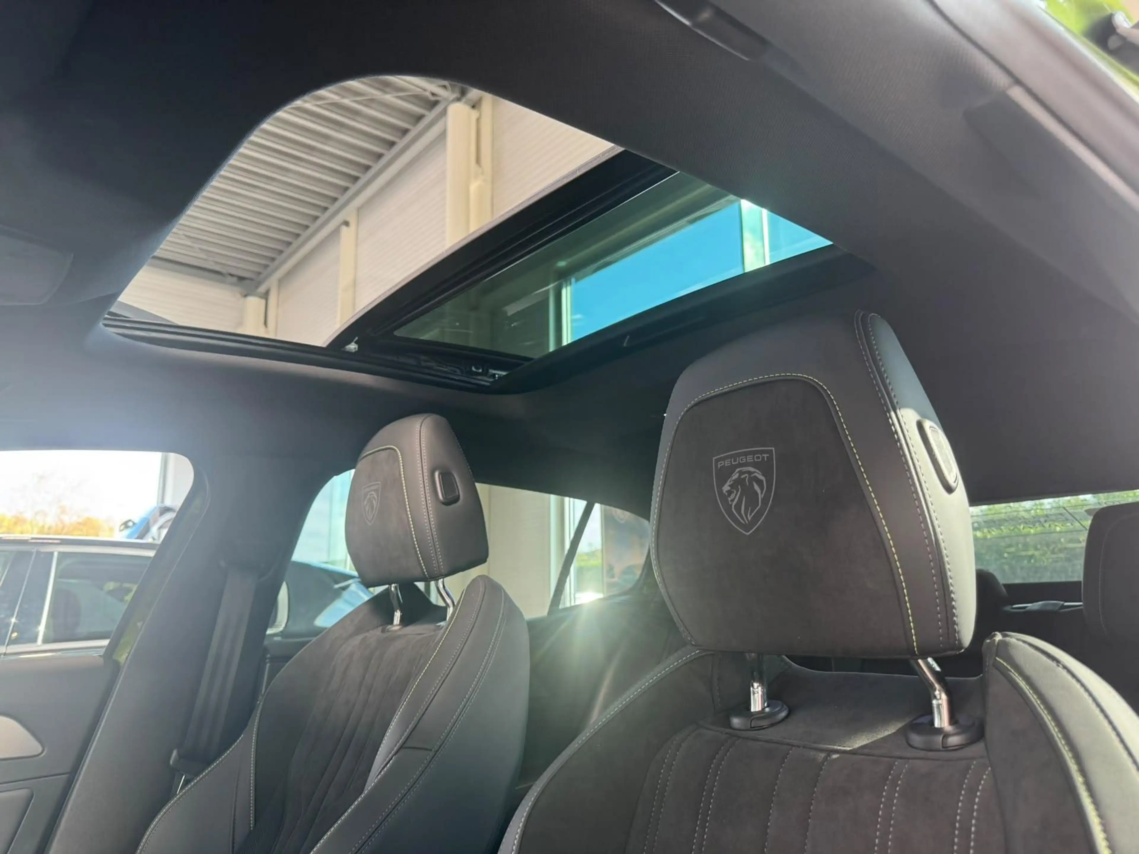 Peugeot 408 1.2 Hybrid GT e-DSC6 5d 100kW — photo 15