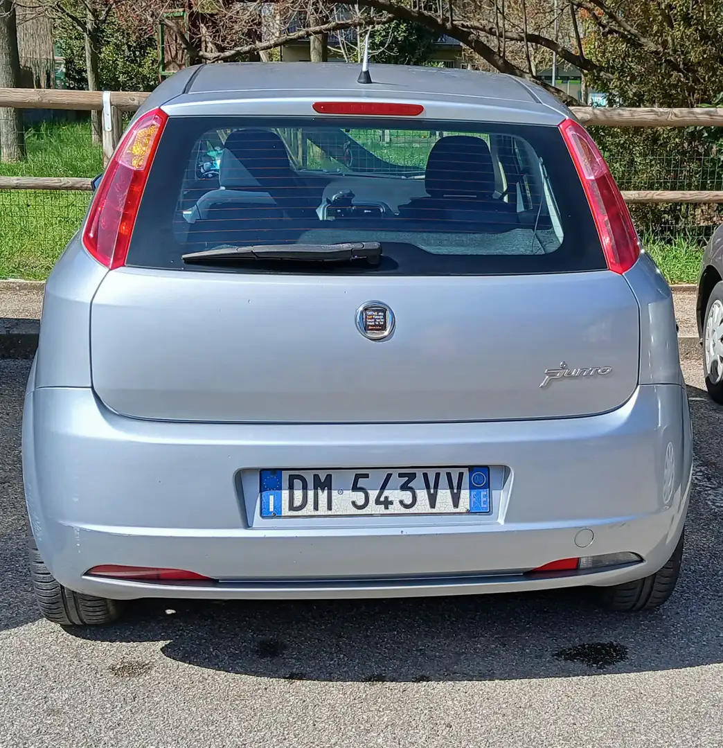 Fiat Grande Punto 3p 1.2 Active c/clima 65cv Grigio - 1