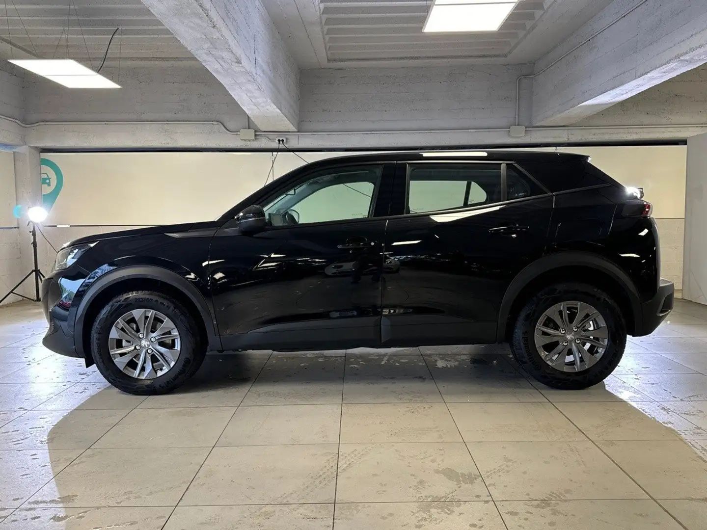 Peugeot 2008 PureTech 130 Active Pack S/S Noir - 2