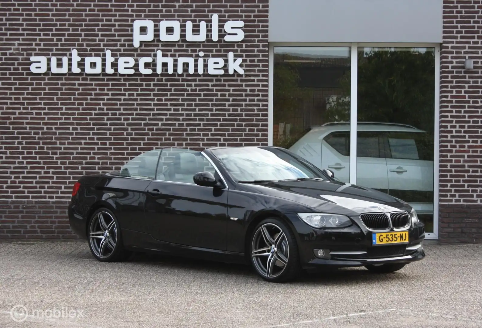 BMW 325 3-serie Cabrio 113.000 km! 19'' 325i High Exe. Zwart - 1