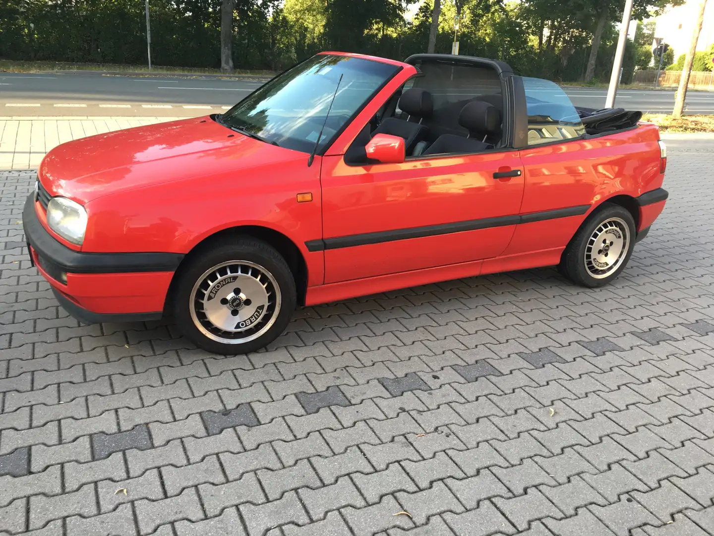 Volkswagen Golf Cabriolet Cabrio 1.8 Highline - 1