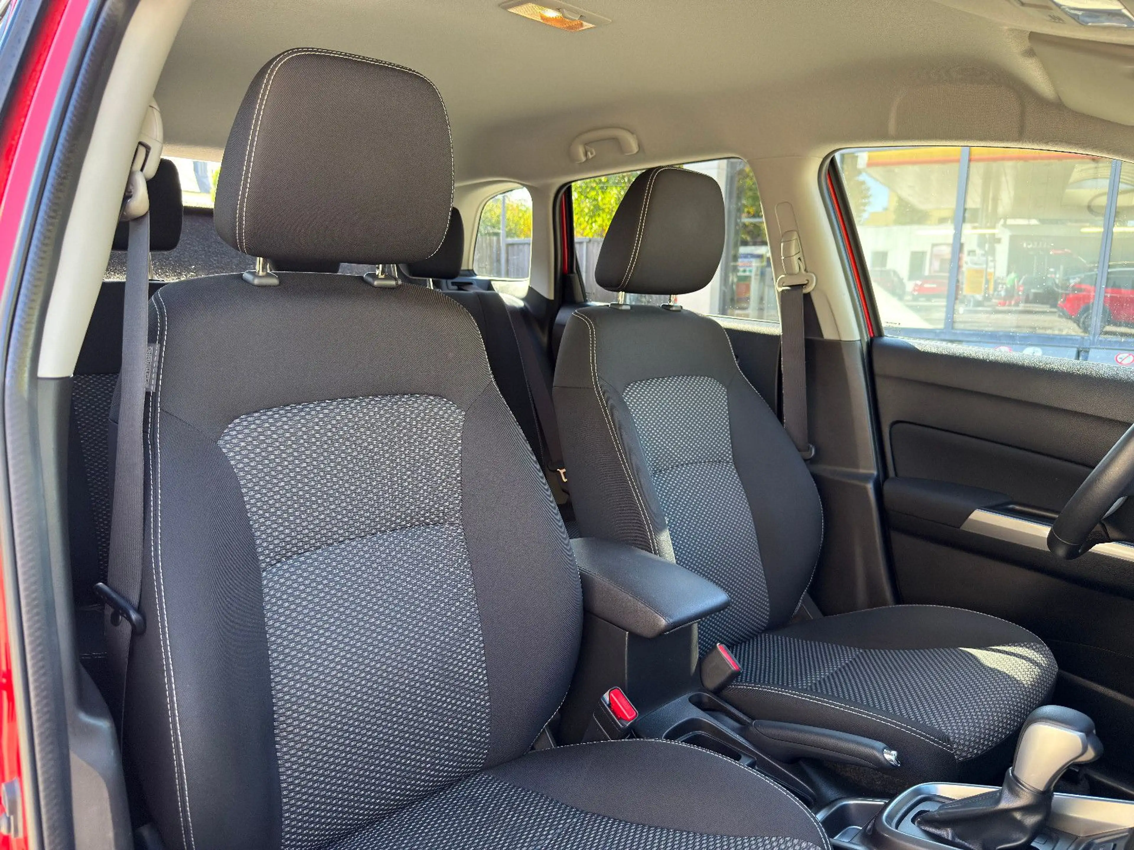 Suzuki Vitara 1.0 4x2 Automatik SHZ Klima Navi — photo 15