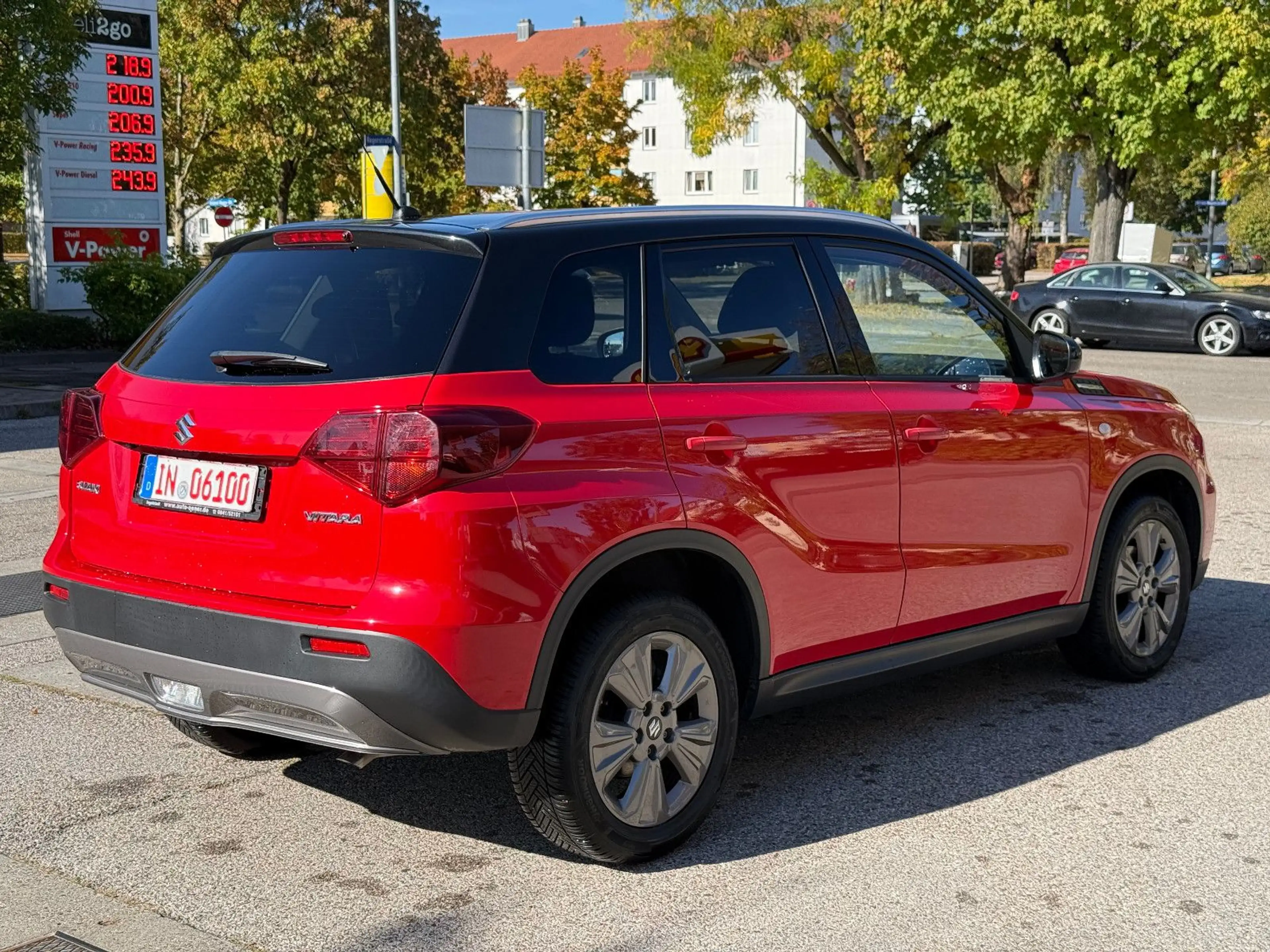 Suzuki Vitara 1.0 4x2 Automatik SHZ Klima Navi — photo 5