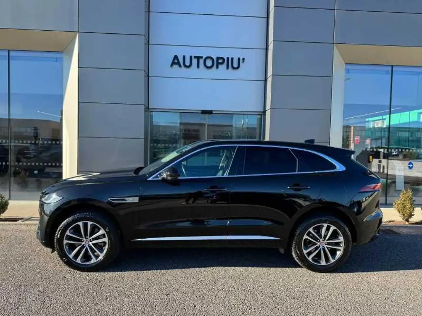 Jaguar F-Pace 2.0 D 204 CV AWD aut. S Grigio - 2
