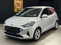 Hyundai i10 Trend*1.Hand*TÜV NEU*PDC*Lenkrad heizbar*SH* Silber - thumbnail 1
