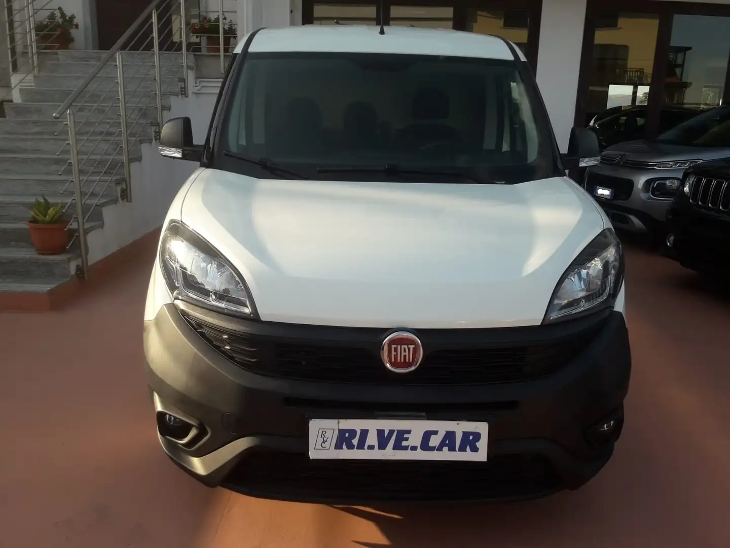Fiat Doblo 1.6 M.jet Lounge Cargo Blanc - 2