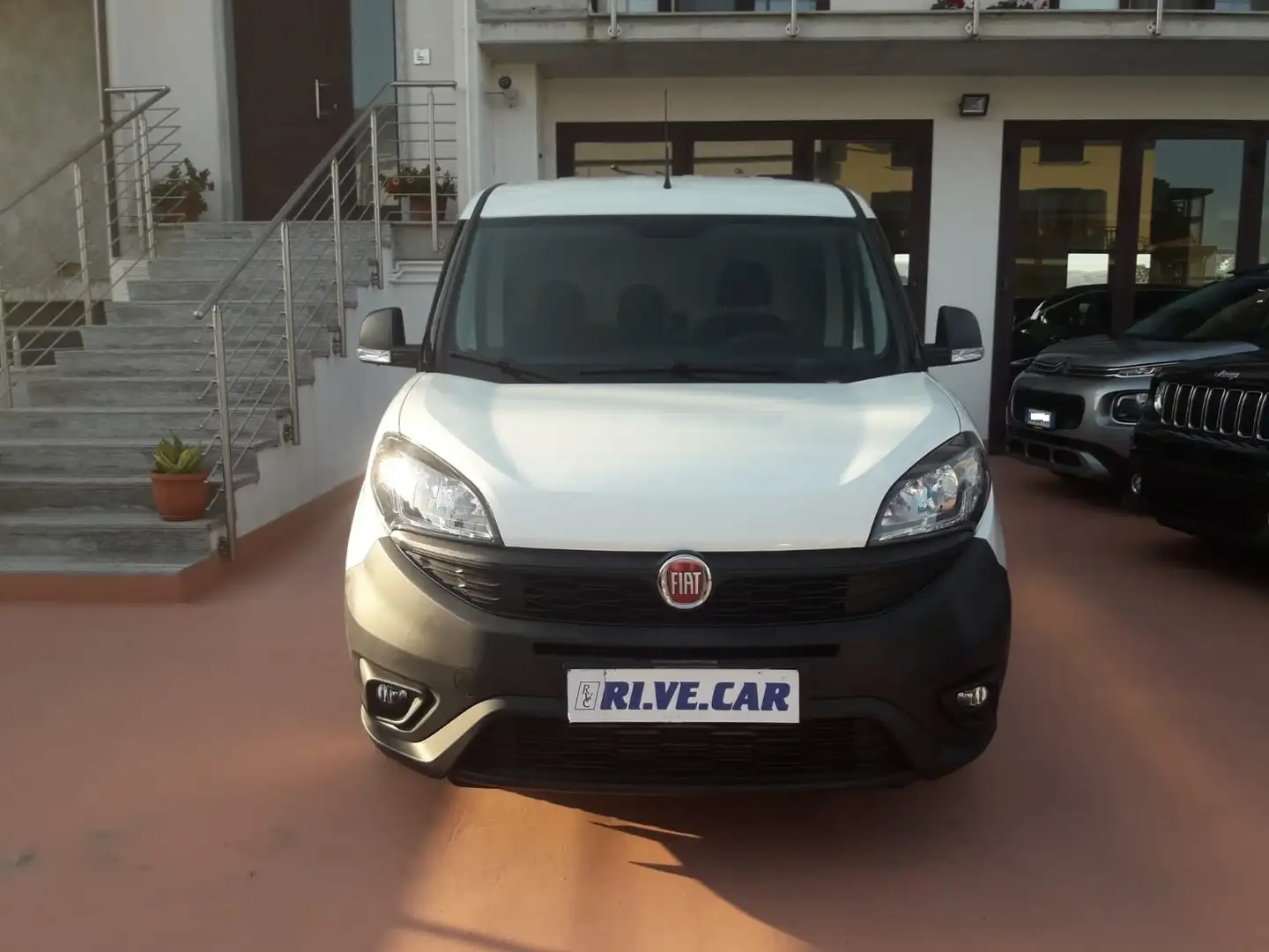 Fiat Doblo 1.6 M.jet Lounge Cargo Blanc - 1